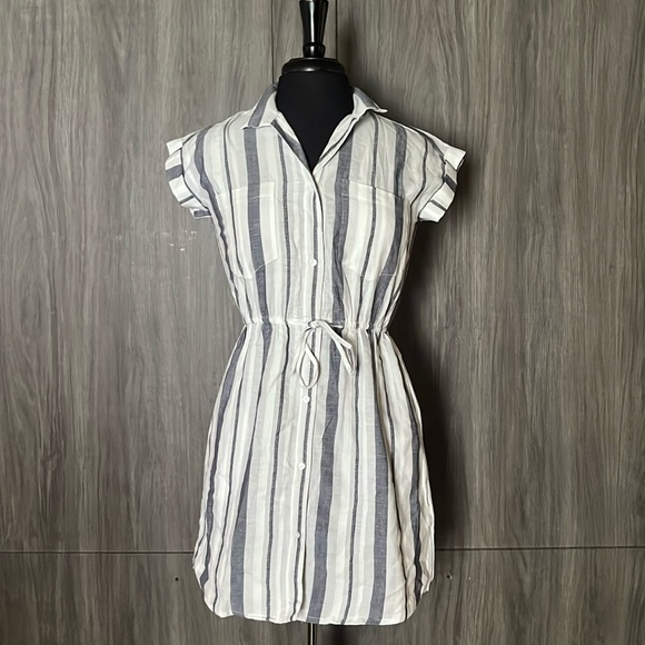 Japna Dresses & Skirts - Japna -Anthropologie button down cotton dress